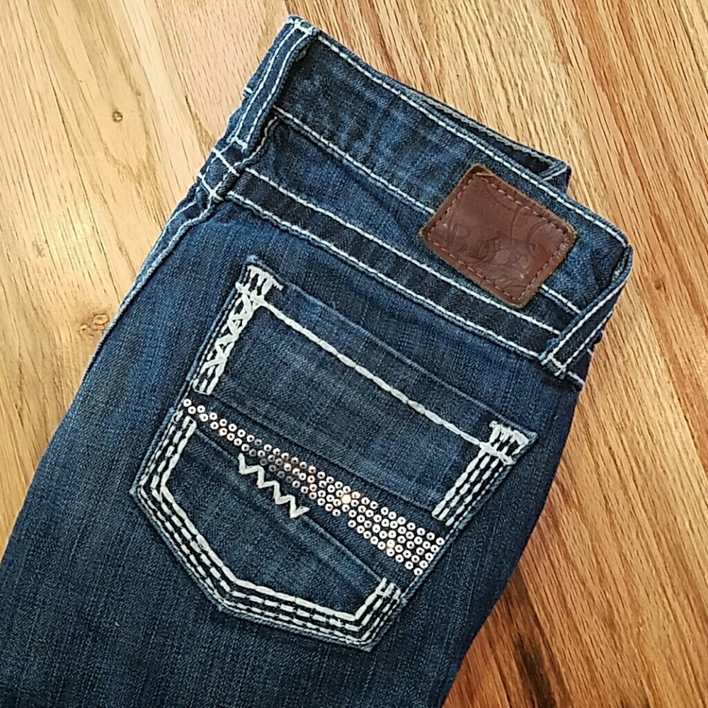 LIKE NEW BKE straight leg Stella jeans