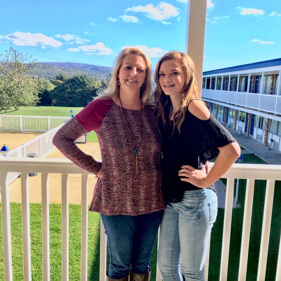 Meet your Posher, Erin - Picture 1 of 1