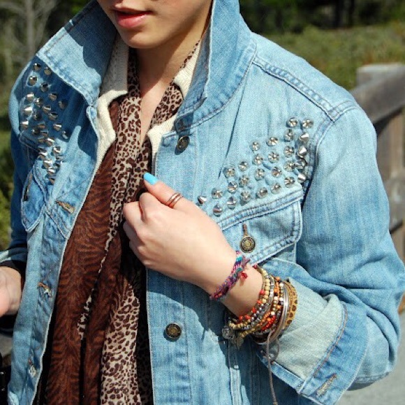 Forever 21 Jackets & Coats - Like NEW studded denim jacket Forever 21 Jackets & Coats - Like NEW studded denim jacket