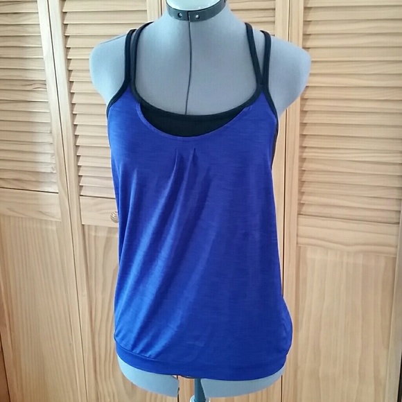 Athleta yoga top size small.