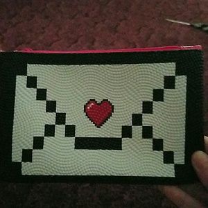 Cosmetic bag