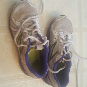 Kids New Balance Tennis Shoes