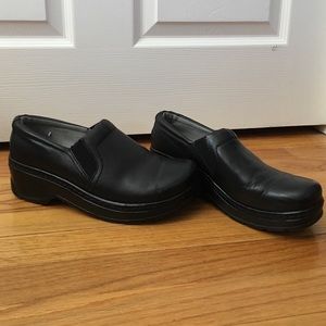 Women's klogs slip resistant