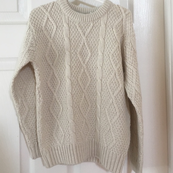 Sweater. *6