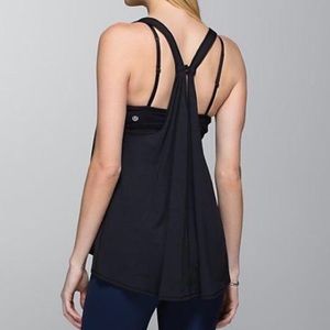 Lululemon black flow top