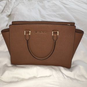 Michael Kors Selma satchel