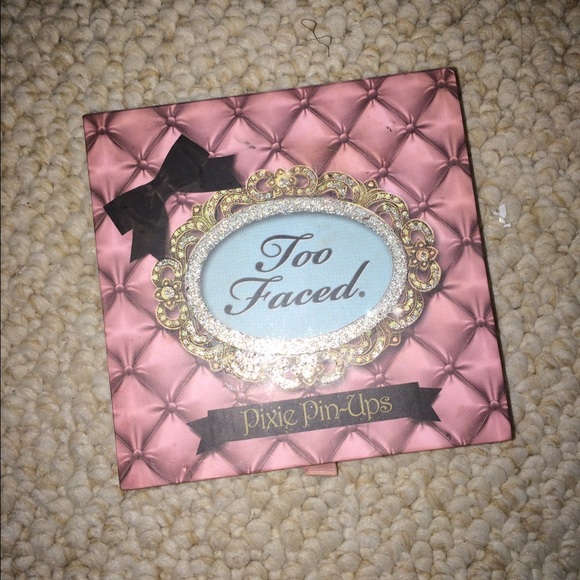 Too Faced Pixie Pin-ups Limited Edition Palette