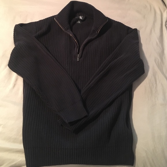 Woman's black cable sweater LG black