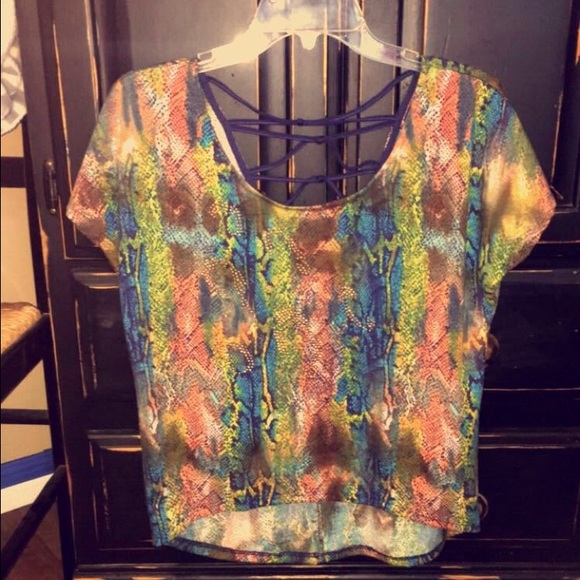 Buckle shirt