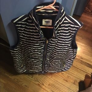 OLD NAVY thin puffer vest