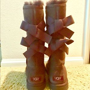 Ugg everleigh chocolate boots. Size 9.