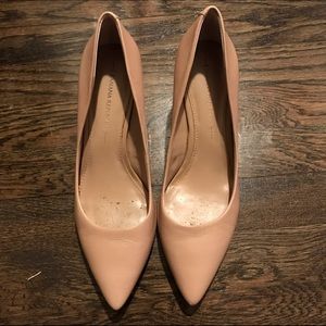 Nude Banana Reupublic 2 1/2" Heels