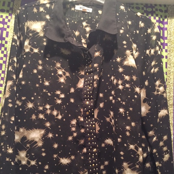 Fashionable blouse 😍