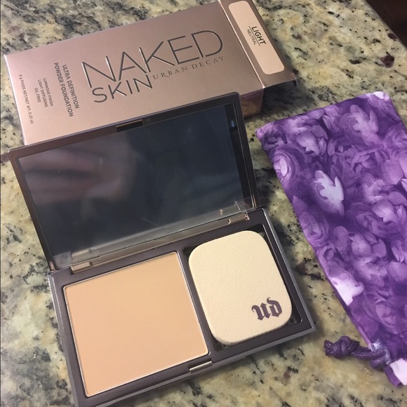 NEW URBAN DECAY POWDER FOUNDATION