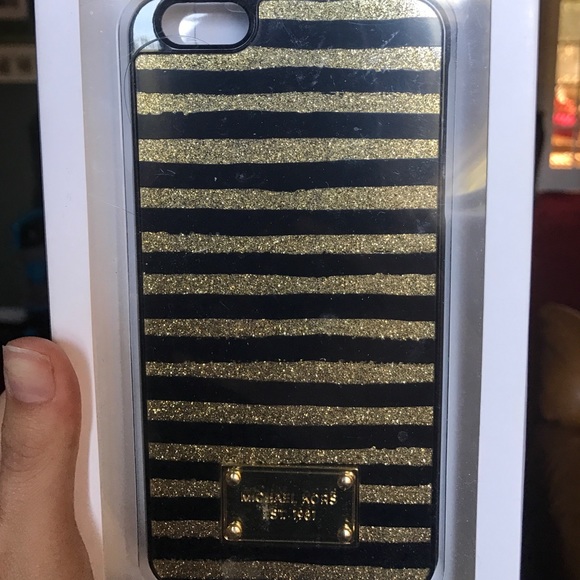 Michael Kors phone case - Picture 3 of 3