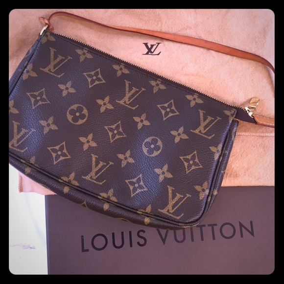 Louis Vuitton Pochette
