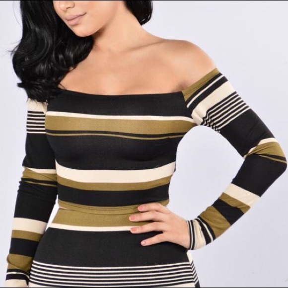 Long Sleeve, Off the Shoulder Crop Top