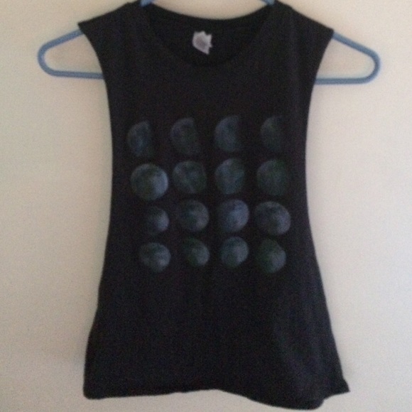 Moon 🌙 Phases Tank - Picture 2 of 4