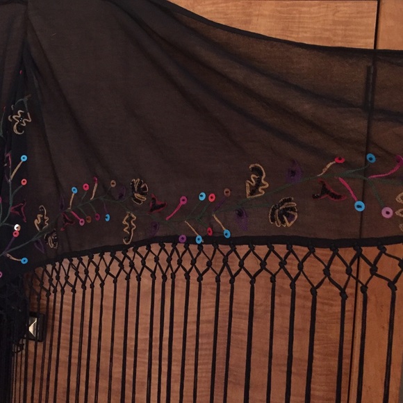 Dress shawl exquisite!