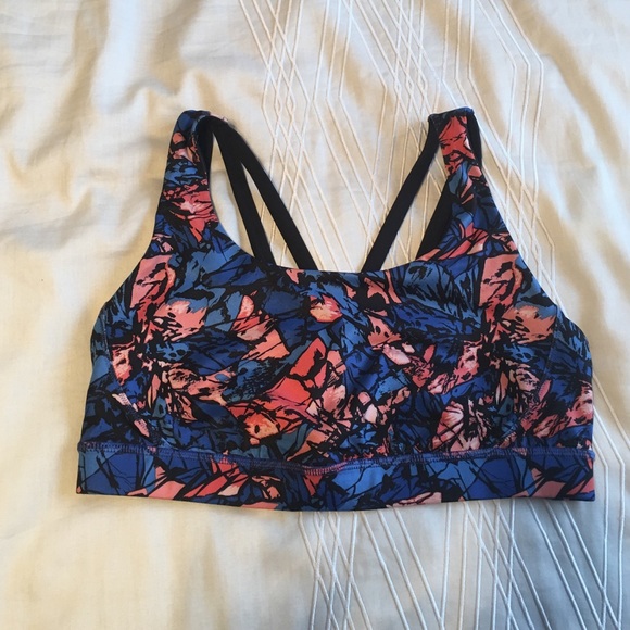Lululemon size 10 Energy Exhale bra