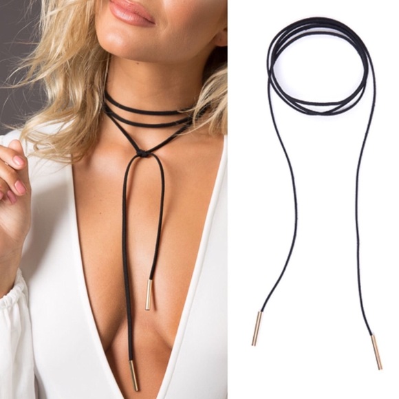 ✨Just in!!! NWT Super sexy string choker!✨