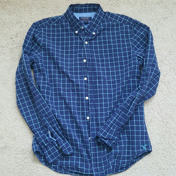 American Eagle Button Up