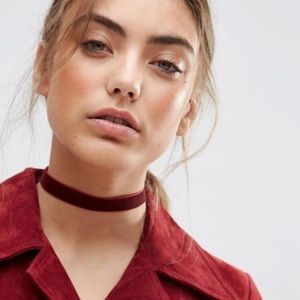✨NWT Red Velvet Choker!✨