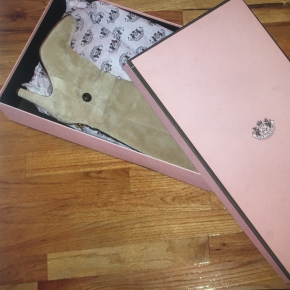 Juicy couture tan suede boots size 9 - Picture 2 of 4