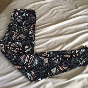 Gorgeous Aztec Geometric Print LLR TC Leggings