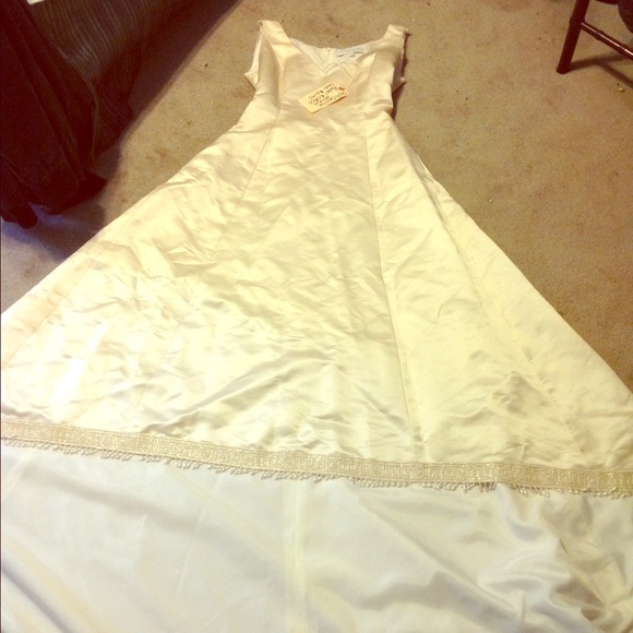 Carolina Herrera white size 8 wedding dress