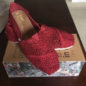 Crochet Red Toms