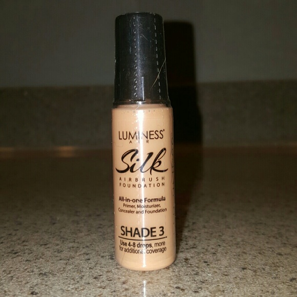 Luminess .55 fl oz. Shade 3 (sealed) Foundation