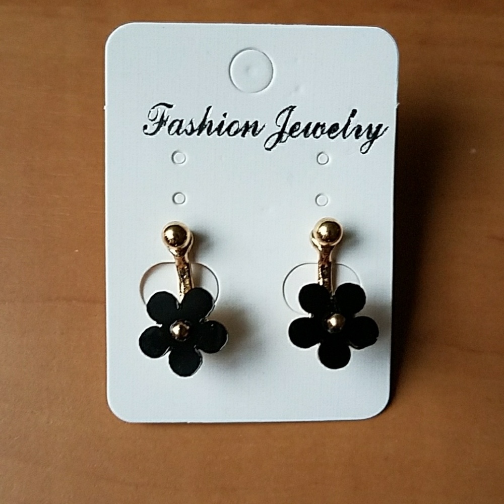 Last chance! NEW! Black Flower Earrings - Picture 4 of 5