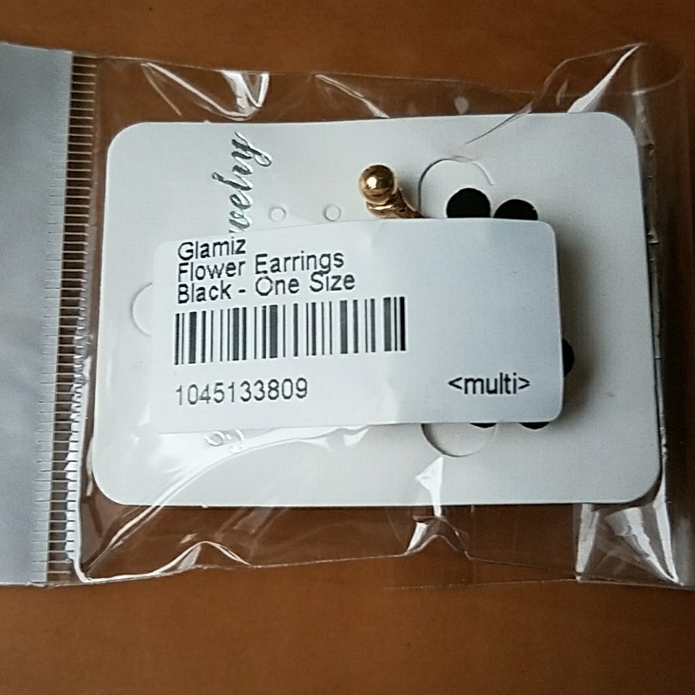 Last chance! NEW! Black Flower Earrings - Picture 5 of 5