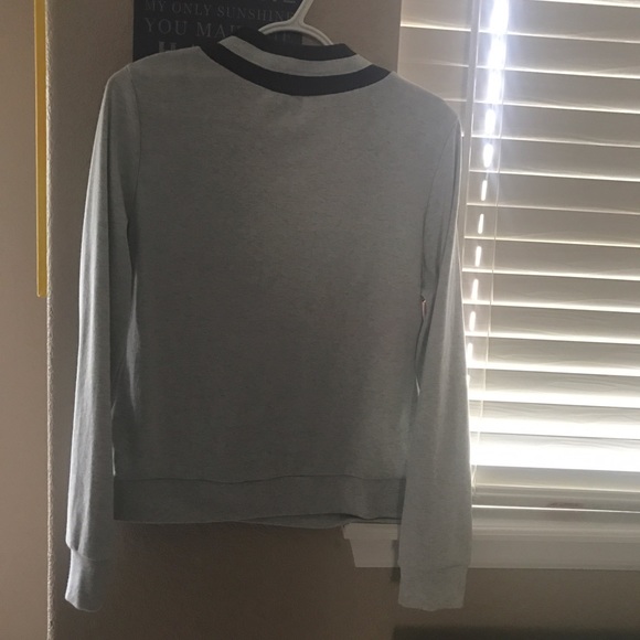 Sweater cute!!!! Size large - Picture 2 of 2