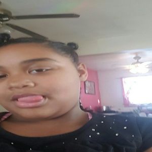 Meet your Posher, Briana