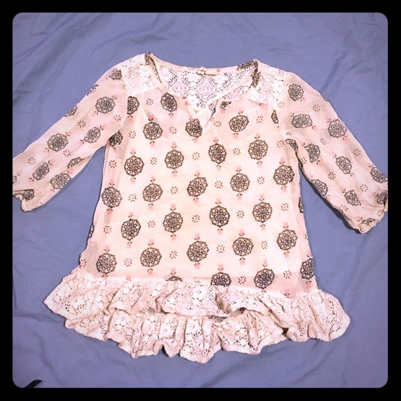 Cute sheer tunic top high-low hem. Girls sz 8