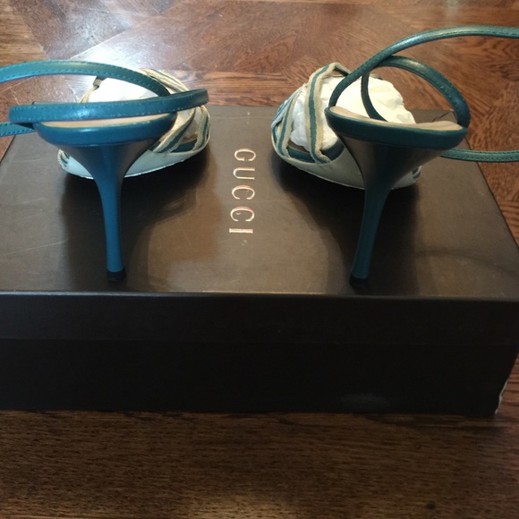 Authentic GUCCI - Picture 2 of 4