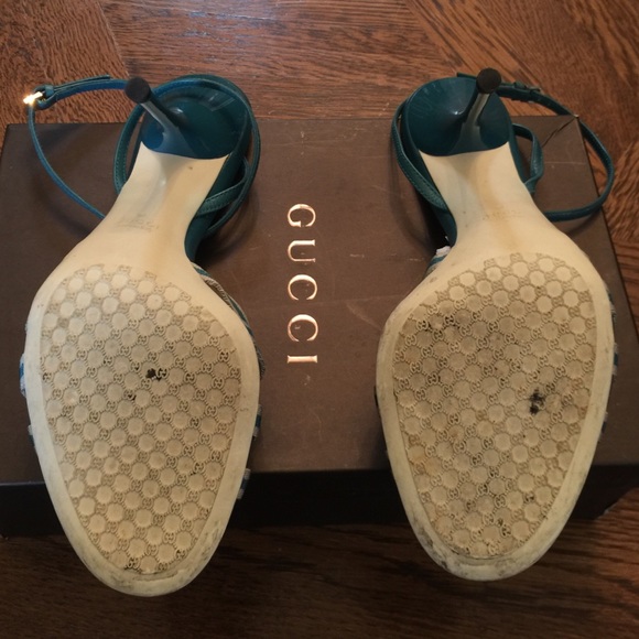 Authentic GUCCI - Picture 3 of 4