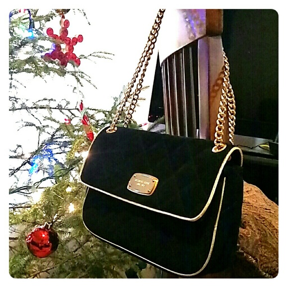 Authentic Michael Kors purse!