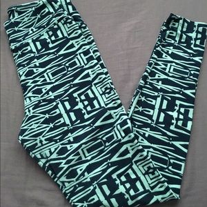 LuLaRoe OS leggings