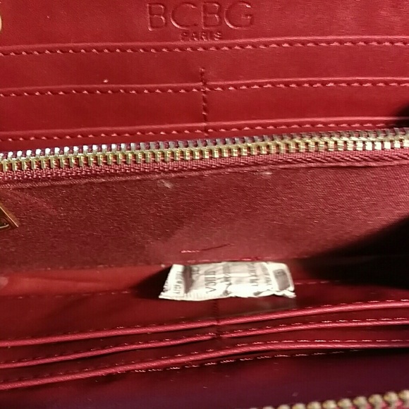 πBCBG Red Wallet - Picture 2 of 3