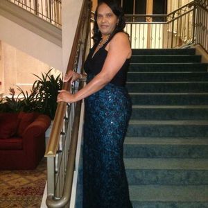 Meet your Posher, Cynthia