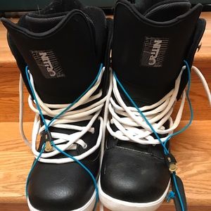 Snowboarding Boots Black