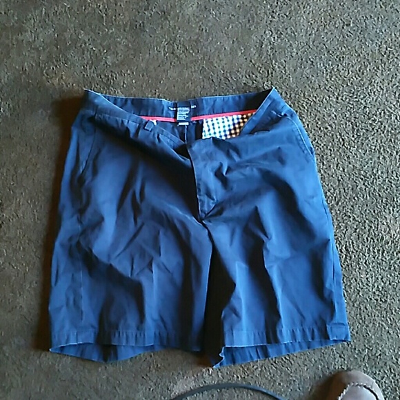 Mens nice Tommy Hilfiger dress shorts. Barely worn