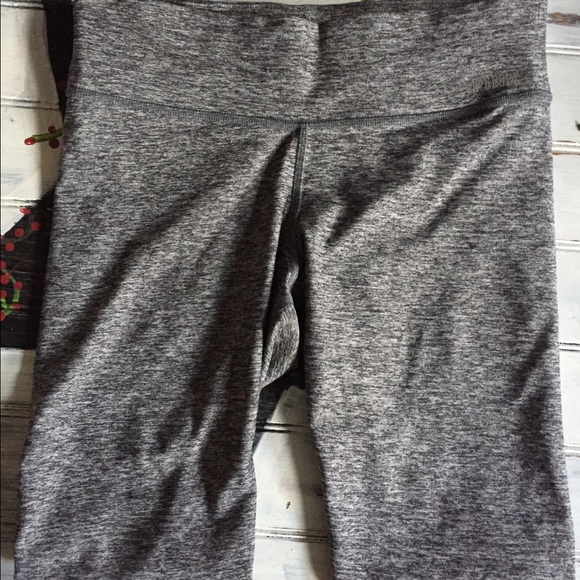 VS leggings size small