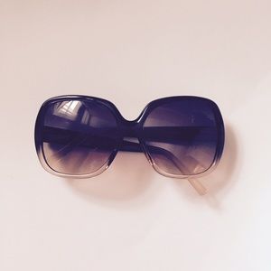 Oversized round sunglasses