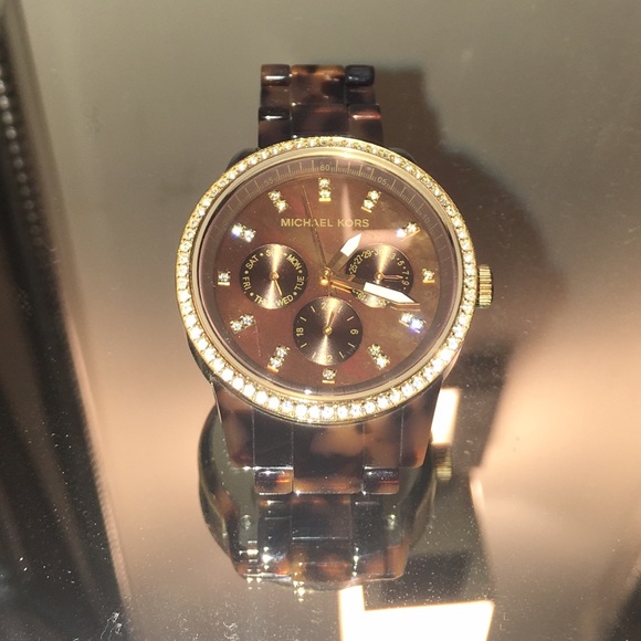 ⭐️Michael Kors Tortoise Shell Watch - Picture 1 of 2