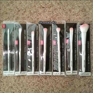 7 Wet N Wild Bunny Makeup Brushes + BONUS