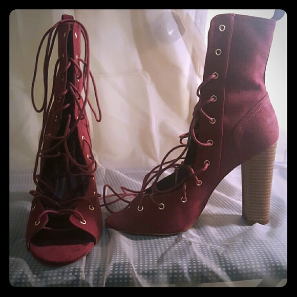 Burgundy lace up boots...(opened front) - Picture 1 of 3